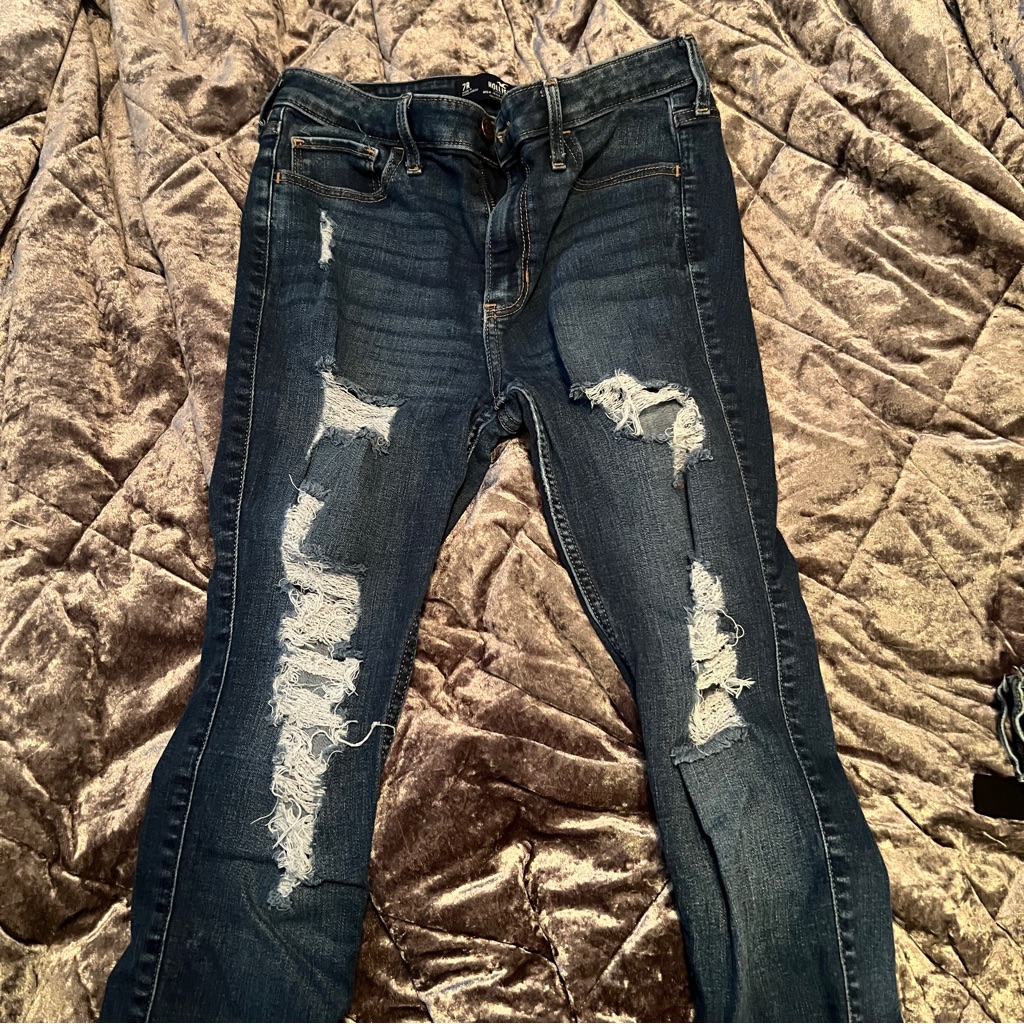 Hollister Jeans. Size 7r, W28 L29